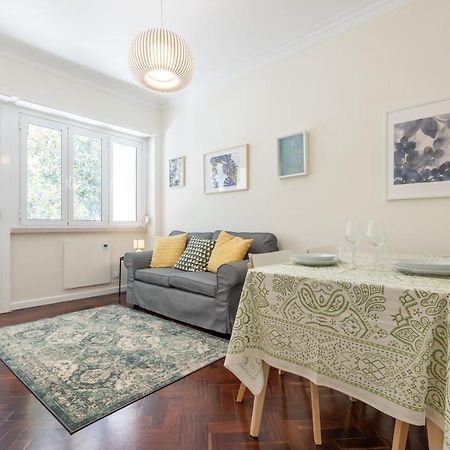 Casa Do Largo - Cozy Apartment In The City Center & With Ac Лісабон Екстер'єр фото